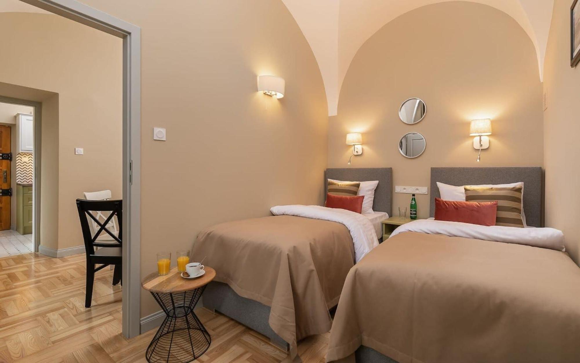 Rent Like Home - Krakowskie Przedmiescie 12 Varšava Exteriér fotografie